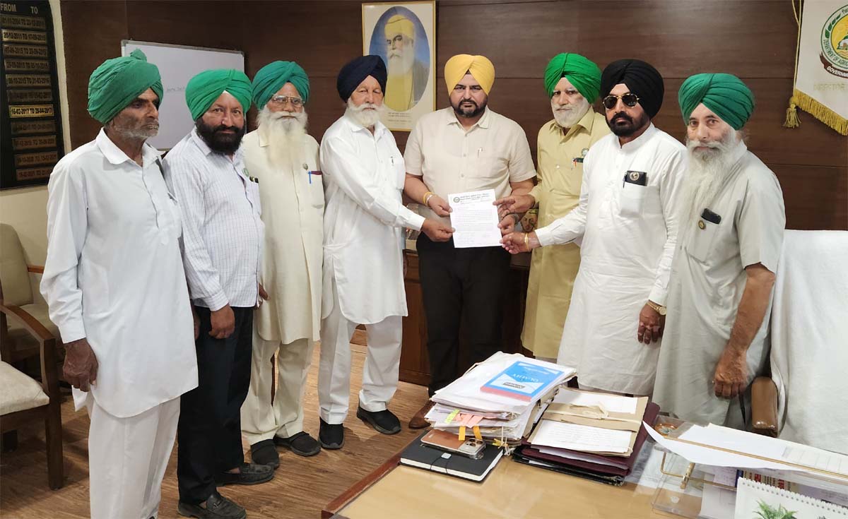 Demand for strict ban on sale of banned varieties of paddy seeds.